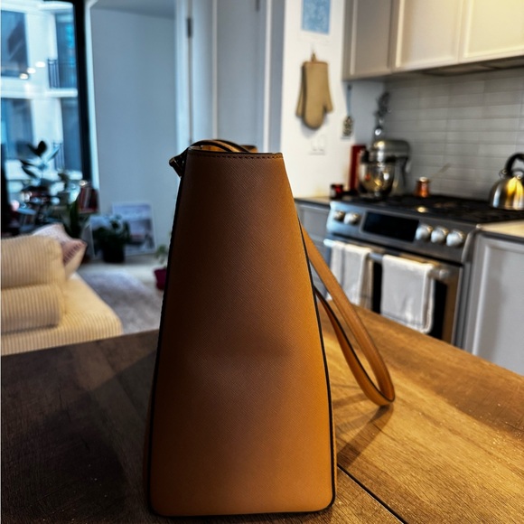 Light Umber Leather Tory Burch Tote - Picture 4 of 8